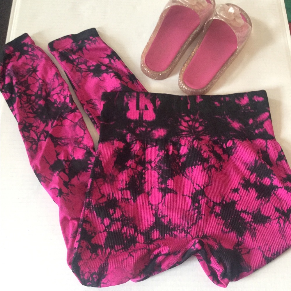 Victoria Secrets PINK leggings